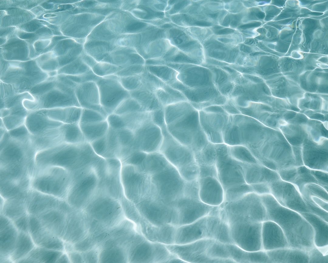 Waterspelletjes buiten: 10+ leuke ideeën voor een verkoelende zomer